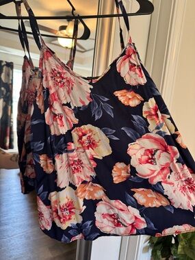 Old Navy Navy Blue Floral Spaghetti-Strap Camisole